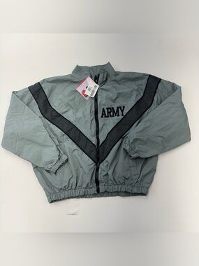 US Army IPFU Jacket Coat Mens M Short Gray Nylon Physical Fitness Uniform Vented